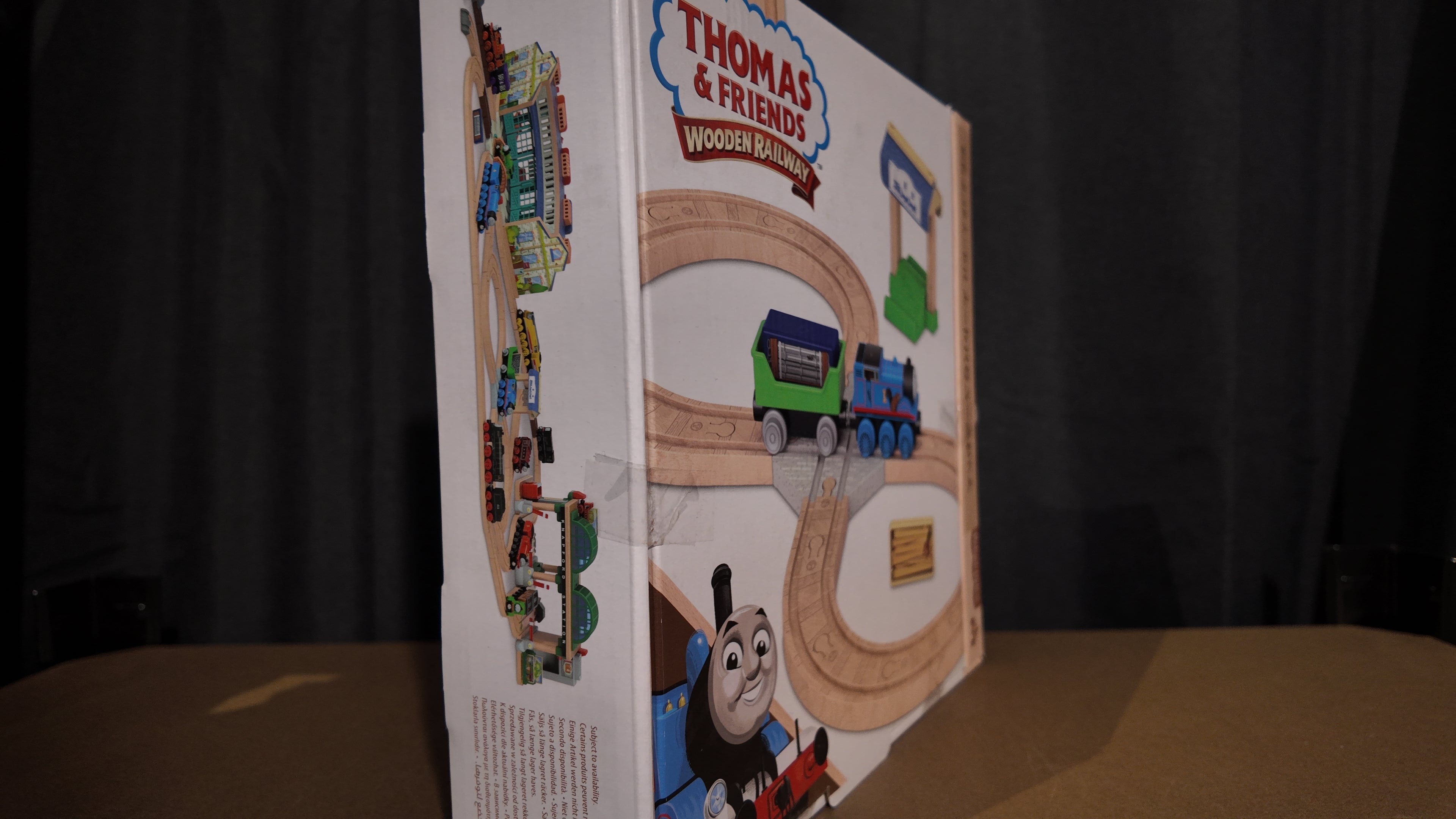Thomas Wooden Railway - Figure of 8 Starter Pack